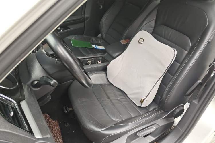 Used Volkswagen Lamando 2015 280TSI DSG Comfort Edition Left Front Seat