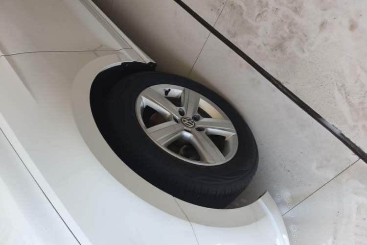 Used Volkswagen Lamando 2015 230TSI DSG Fashion Edition Left Front Wheel Hub