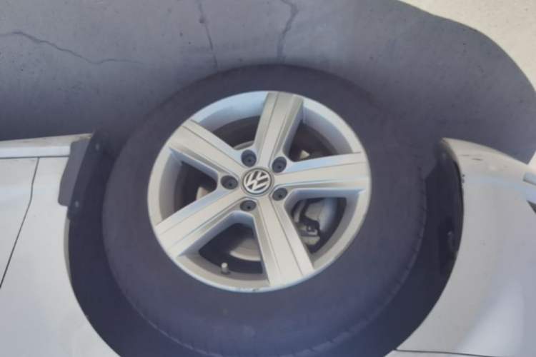 Used Volkswagen Lamando 2015 230TSI DSG Fashion Edition Left Front Wheel Hub