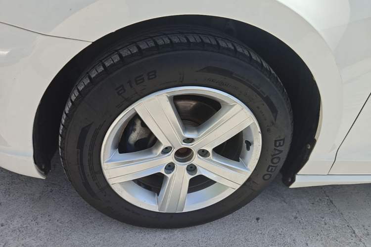 Used Volkswagen Lamando 2015 230TSI DSG Fashion Edition Left Front Wheel Hub