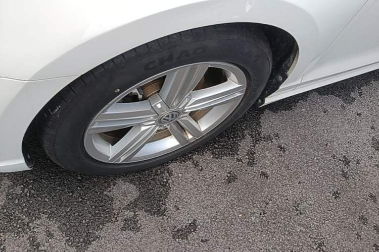 Used Volkswagen Lamando 2015 280TSI DSG Comfort Edition Left Front Wheel Hub