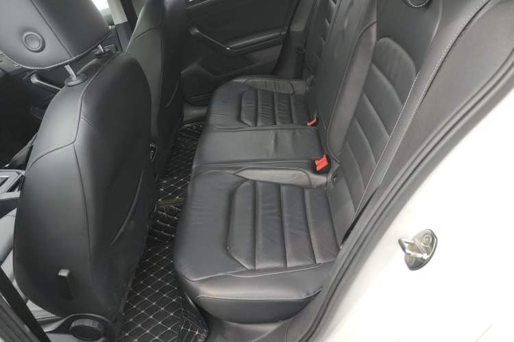 Used Volkswagen Lamando 2015 330TSI DSG Comfort Edition Left Rear Seat