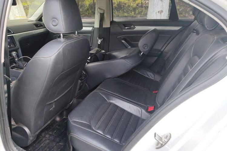 Used Volkswagen Lamando 2015 330TSI DSG Luxury Edition Left Rear Seat