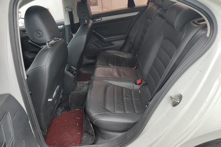 Used Volkswagen Lamando 2015 280TSI DSG Comfort Edition Left Rear Seat