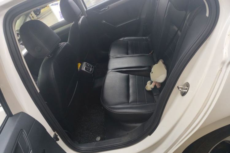 Used Volkswagen Lamando 2015 230TSI DSG Fashion Edition Left Rear Seat