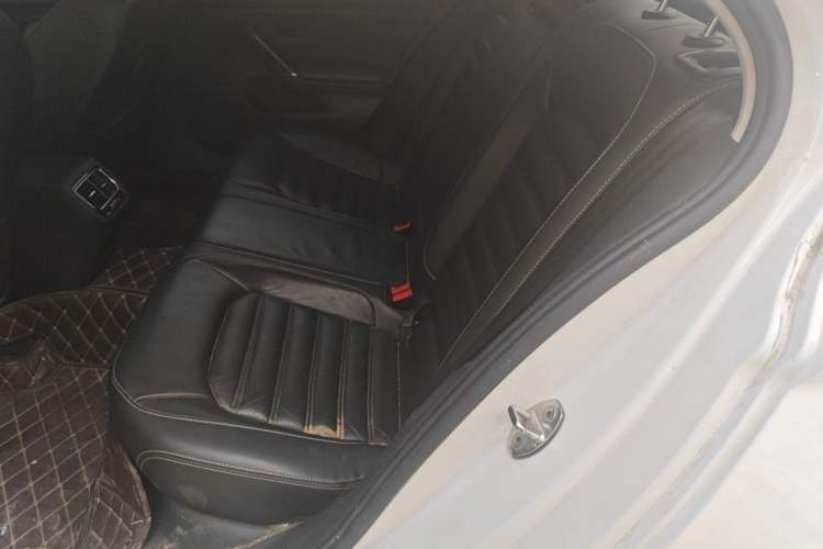 Used Volkswagen Lamando 2015 330TSI DSG Luxury Edition Left Rear Seat