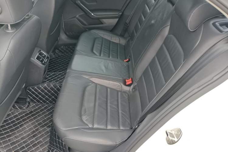 Used Volkswagen Lamando 2015 280TSI DSG Comfort Edition Left Rear Seat