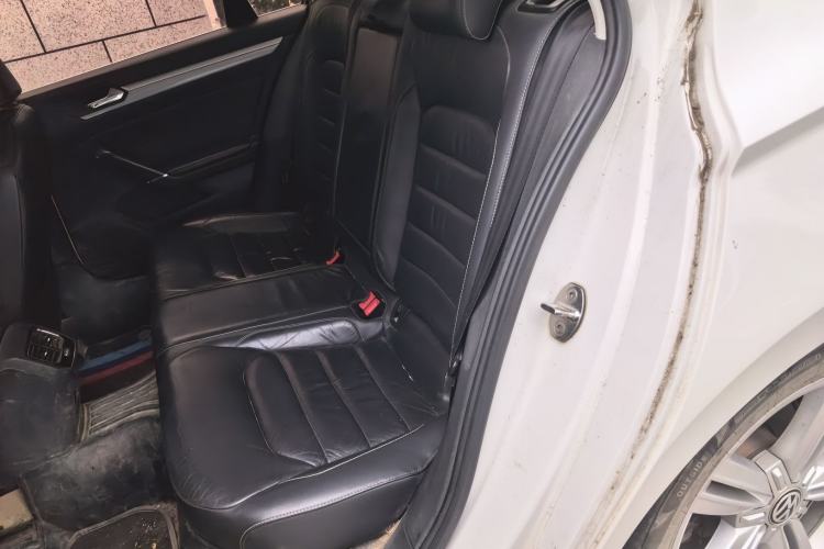 Used Volkswagen Lamando 2015 280TSI Manual Comfort Edition Left Rear Seat