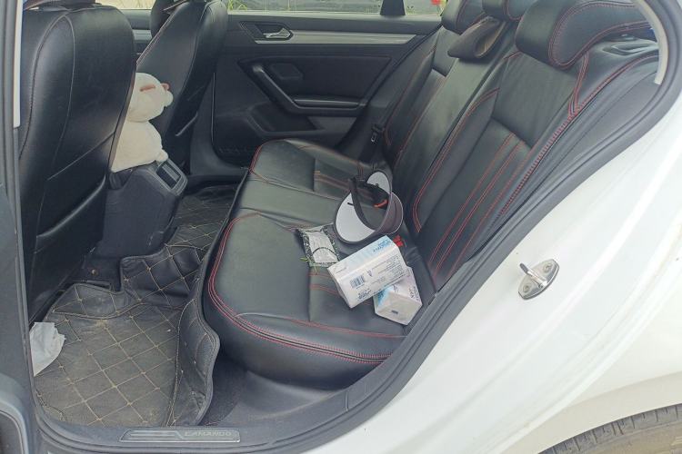 Used Volkswagen Lamando 2015 230TSI DSG Fashion Edition Left Rear Seat