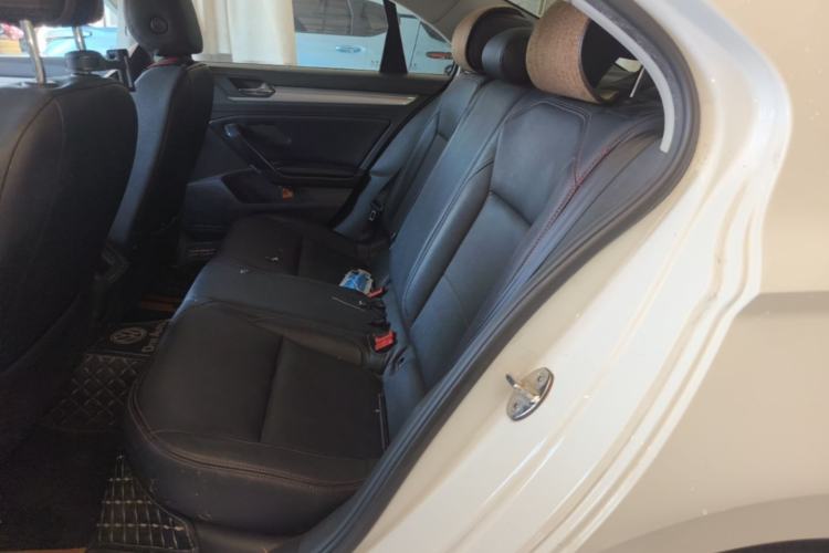 Used Volkswagen Lamando 2015 230TSI DSG Fashion Edition Left Rear Seat