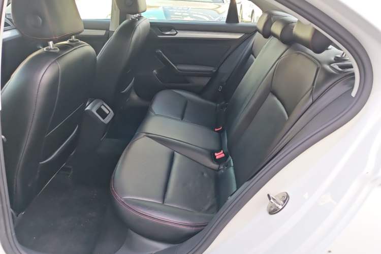 Used Volkswagen Lamando 2015 230TSI DSG Fashion Edition Left Rear Seat