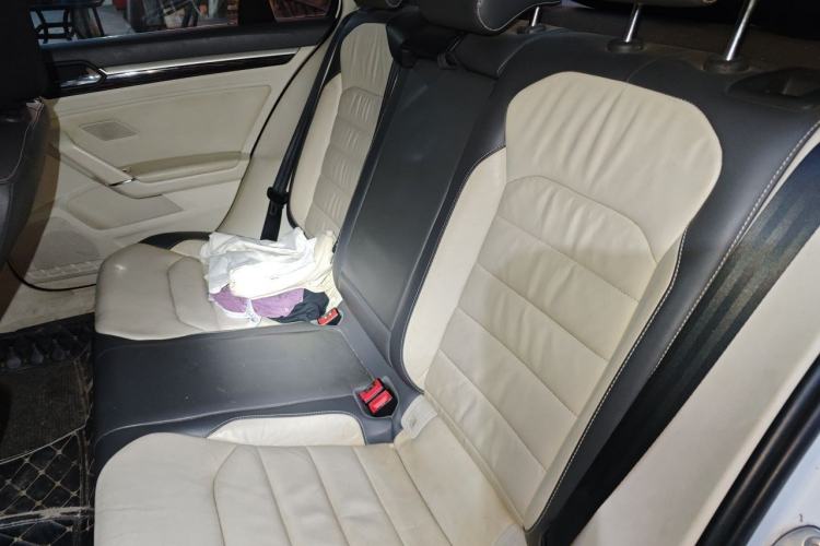 Used Volkswagen Lamando 2015 280TSI Manual Comfort Edition Left Rear Seat