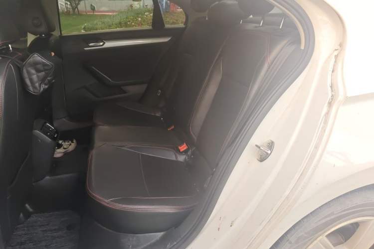 Used Volkswagen Lamando 2015 230TSI DSG Fashion Edition Left Rear Seat
