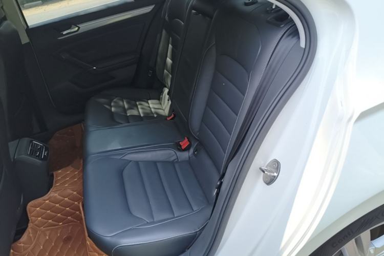 Used Volkswagen Lamando 2015 330TSI DSG Comfort Edition Left Rear Seat