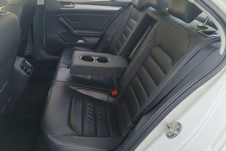 Used Volkswagen Lamando 2015 280TSI DSG Comfort Edition Left Rear Seat
