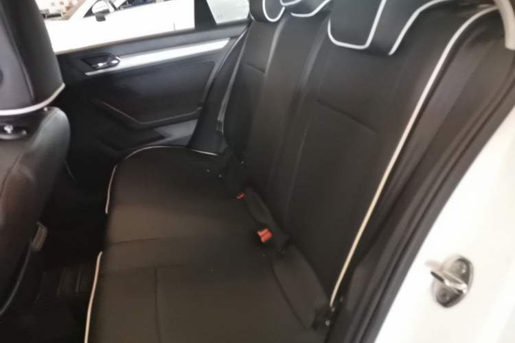 Used Volkswagen Lamando 2015 230TSI DSG Fashion Edition Left Rear Seat