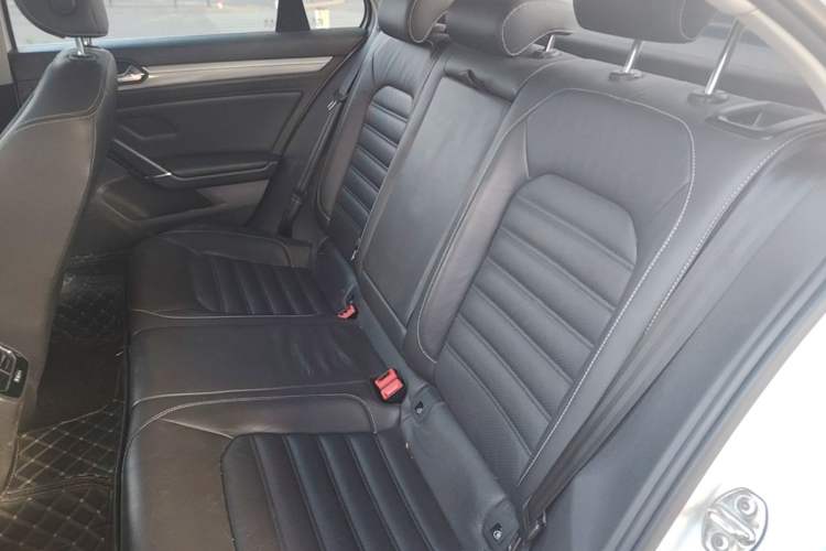 Used Volkswagen Lamando 2015 330TSI DSG Luxury Edition Left Rear Seat