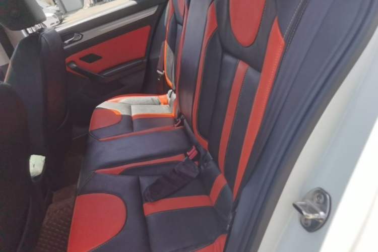Used Volkswagen Lamando 2015 230TSI DSG Fashion Edition Left Rear Seat