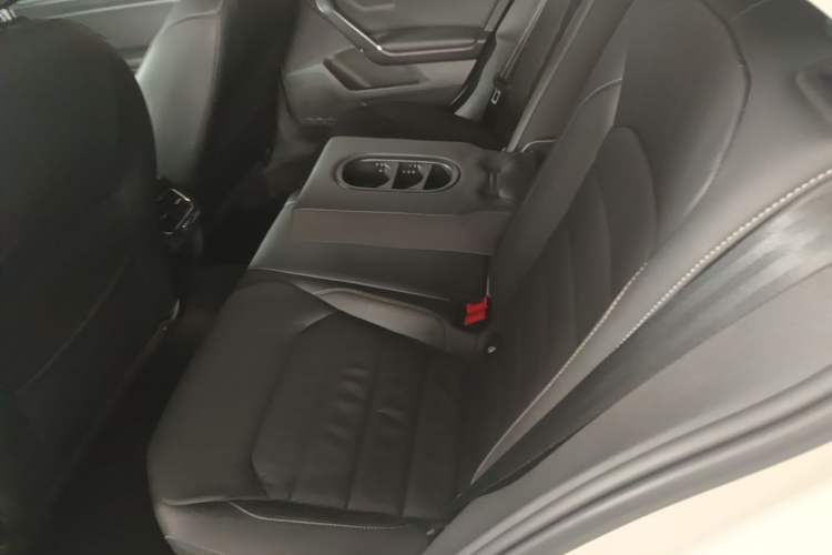 Used Volkswagen Lamando 2015 280TSI DSG Comfort Edition Left Rear Seat