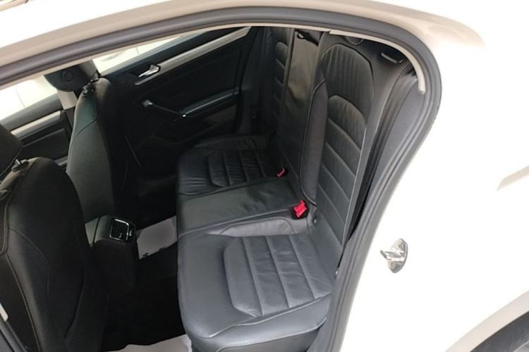 Used Volkswagen Lamando 2015 280TSI DSG Comfort Edition Left Rear Seat