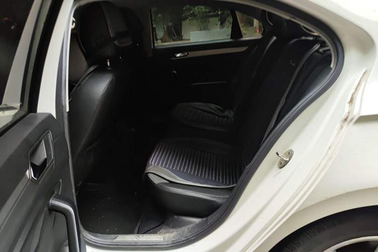 Used Volkswagen Lamando 2015 230TSI DSG Fashion Edition Left Rear Seat