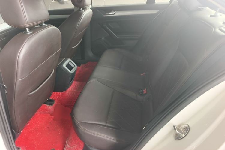 Used Volkswagen Lamando 2015 230TSI DSG Fashion Edition Left Rear Seat