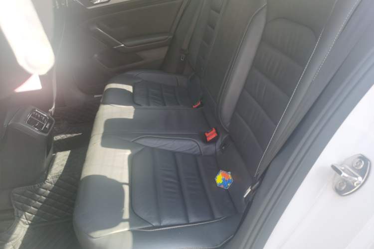 Used Volkswagen Lamando 2015 280TSI DSG Comfort Edition Left Rear Seat