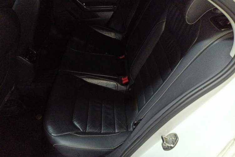 Used Volkswagen Lamando 2015 280TSI DSG Comfort Edition Left Rear Seat