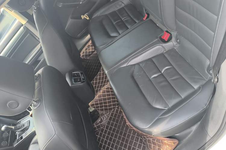 Used Volkswagen Lamando 2015 280TSI DSG Comfort Edition Left Rear Seat