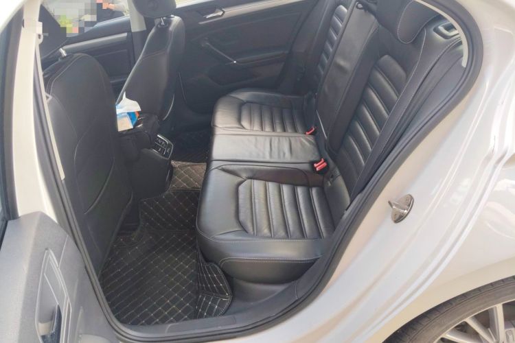 Used Volkswagen Lamando 2015 280TSI DSG Luxury Edition Left Rear Seat