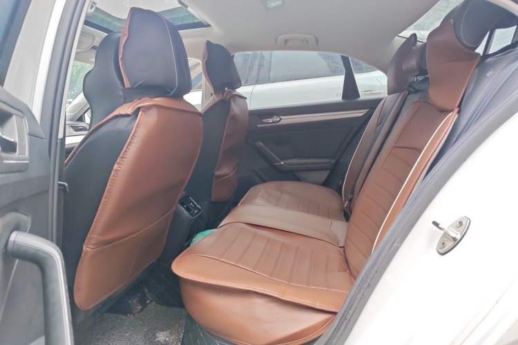 Used Volkswagen Lamando 2015 280TSI DSG Comfort Edition Left Rear Seat