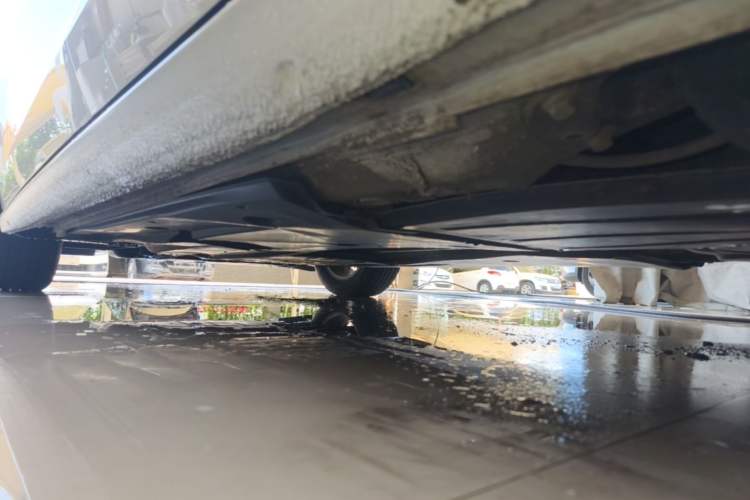 Used Volkswagen Lamando 2015 230TSI DSG Fashion Edition Left Side Sill