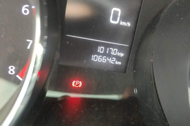 Used Volkswagen Lamando 2015 230TSI Manual Trend Edition Odometer Close Up