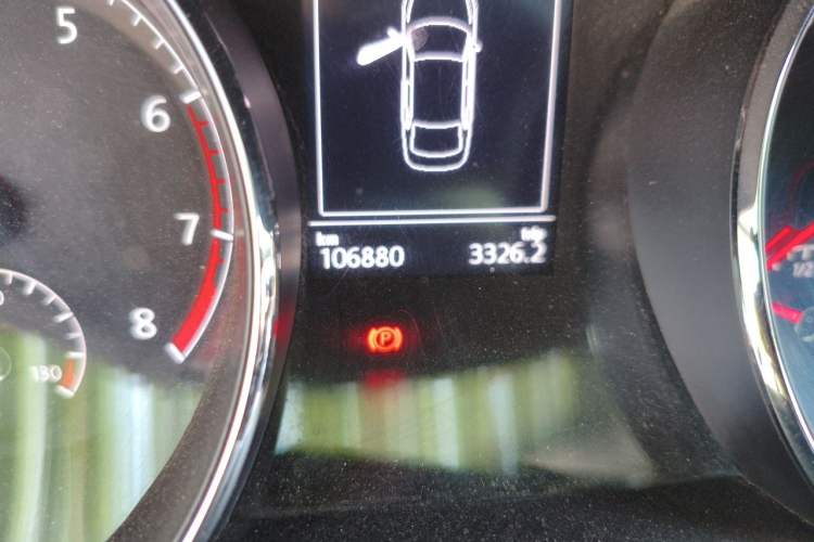 Used Volkswagen Lamando 2015 280TSI DSG Comfort Edition Odometer Close Up