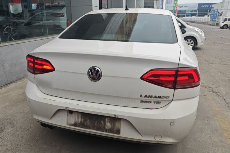 Used Volkswagen Lamando 2015 230TSI Manual Trend Edition Rear