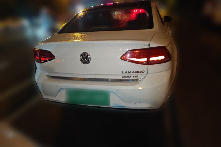 Used Volkswagen Lamando 2015 230TSI DSG Fashion Edition Rear