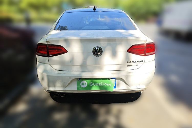 Used Volkswagen Lamando  Rear