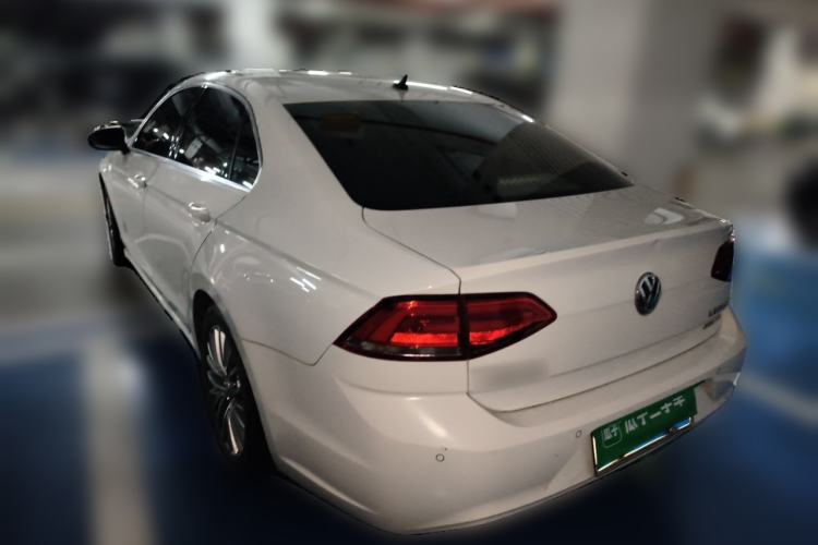 Used Volkswagen Lamando 2015 280TSI DSG Luxury Edition Rear Left 45 Deg