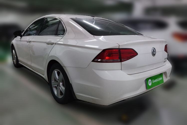 Used Volkswagen Lamando 2015 230TSI DSG Fashion Edition Rear Left 45 Deg