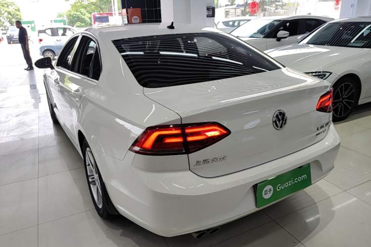 Used Volkswagen Lamando 2015 280TSI DSG Comfort Edition Rear Left 45 Deg