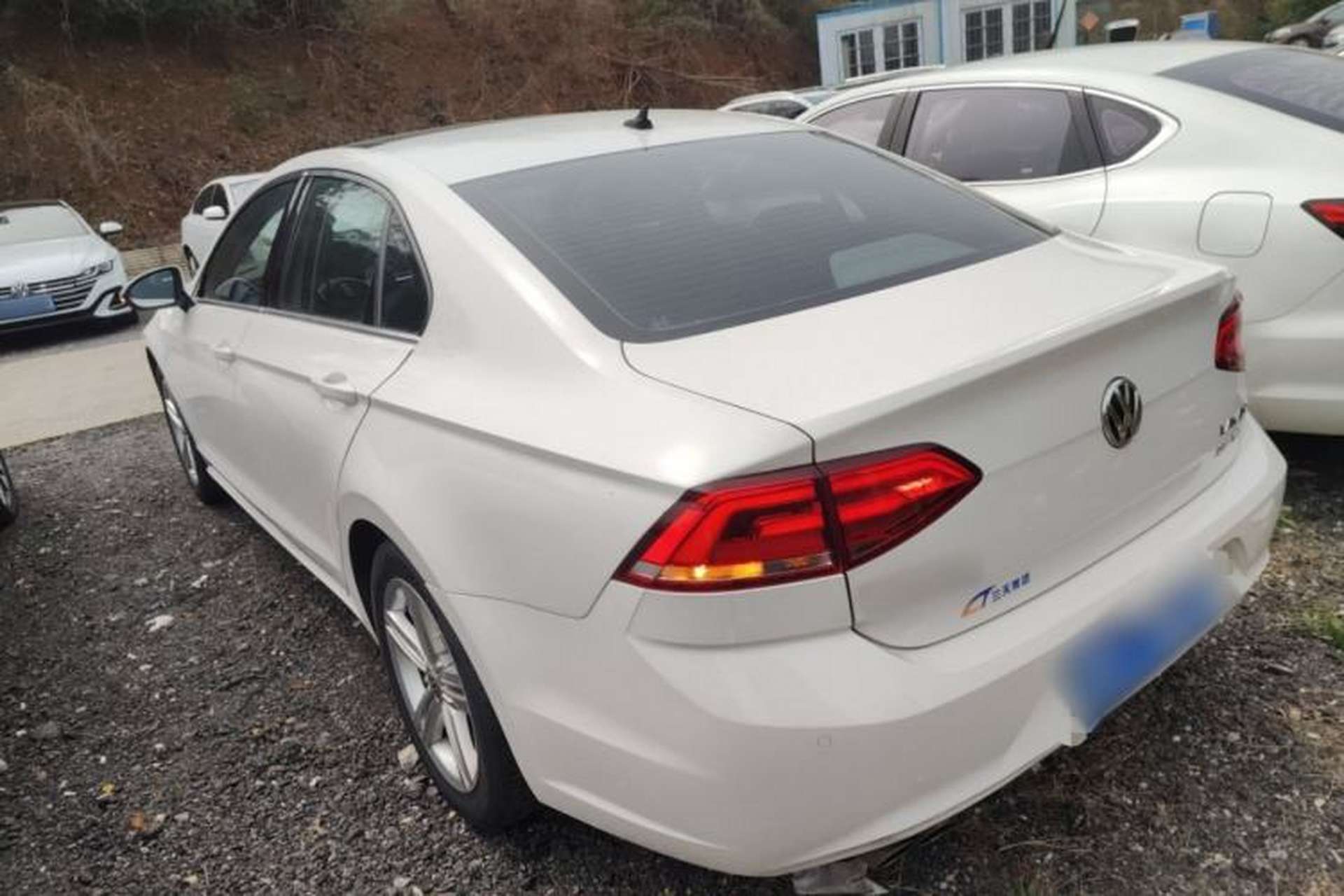 Used Volkswagen Lamando 2015 330TSI DSG Comfort Edition Rear Left 45 Deg