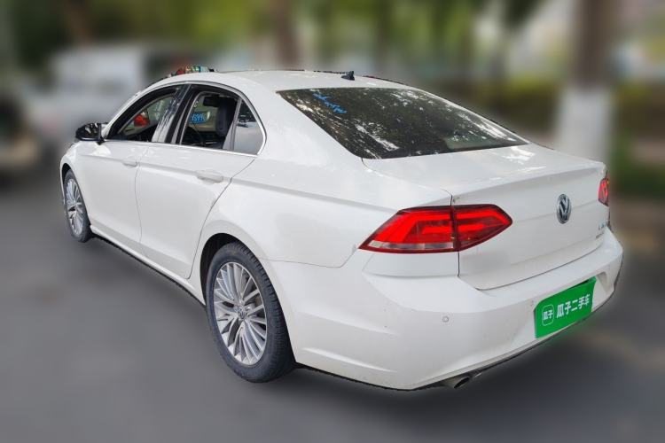 Used Volkswagen Lamando 2015 330TSI DSG Luxury Edition Rear Left 45 Deg