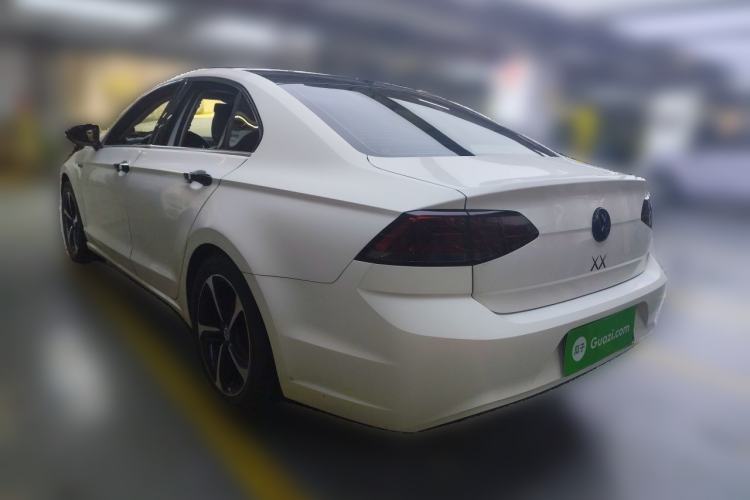 Used Volkswagen Lamando 2015 230TSI DSG Fashion Edition Rear Left 45 Deg