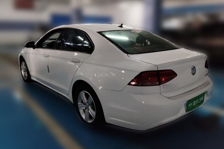 Used Volkswagen Lamando 2015 230TSI DSG Fashion Edition Rear Left 45 Deg