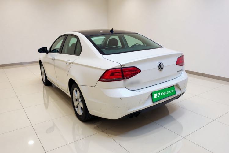 Used Volkswagen Lamando 2015 230TSI DSG Fashion Edition Rear Left 45 Deg