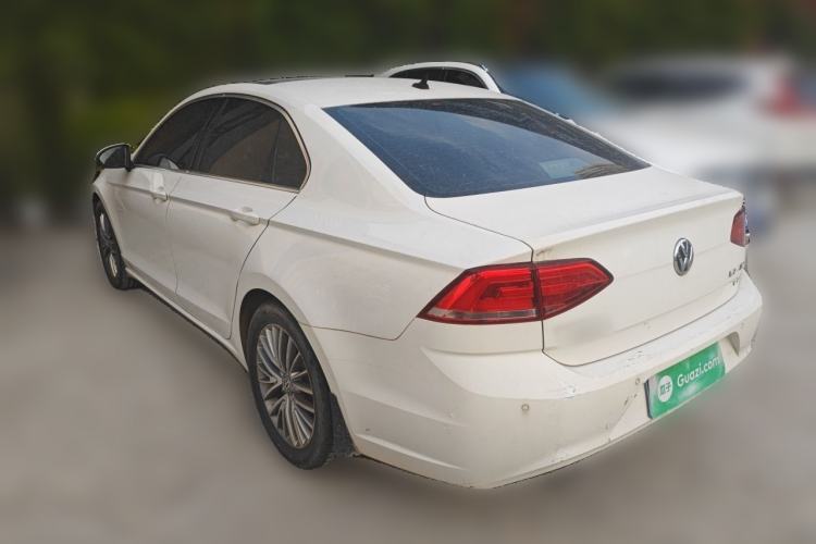 Used Volkswagen Lamando 2015 330TSI DSG Luxury Edition Rear Left 45 Deg