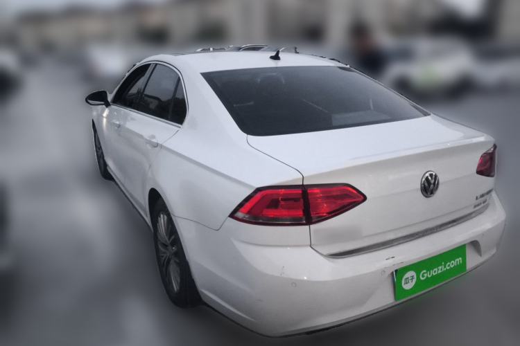 Used Volkswagen Lamando 2015 330TSI DSG Luxury Edition Rear Left 45 Deg