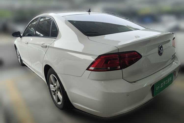 Used Volkswagen Lamando 2015 230TSI Manual Trend Edition Rear Left 45 Deg