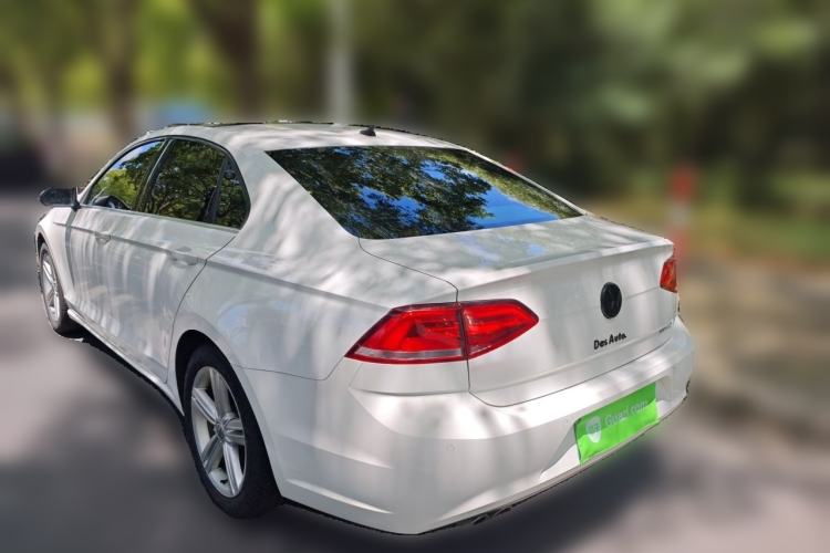 Used Volkswagen Lamando 2015 280TSI Manual Comfort Edition Rear Left 45 Deg