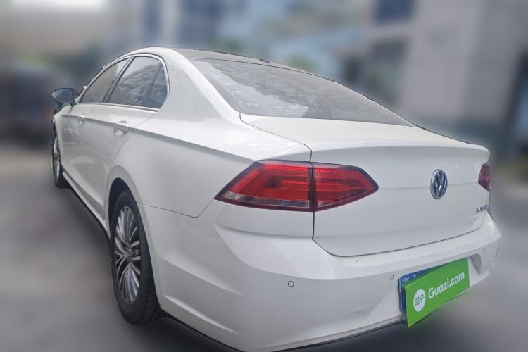 Used Volkswagen Lamando 2015 280TSI DSG Luxury Edition Rear Left 45 Deg